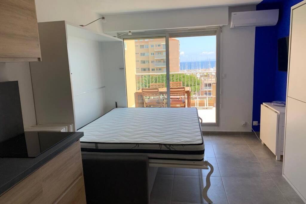 L'Effet Mer, Duplex Sur Le Port Avec Ses 2 Terrasses Vue Mer Hyères Kültér fotó